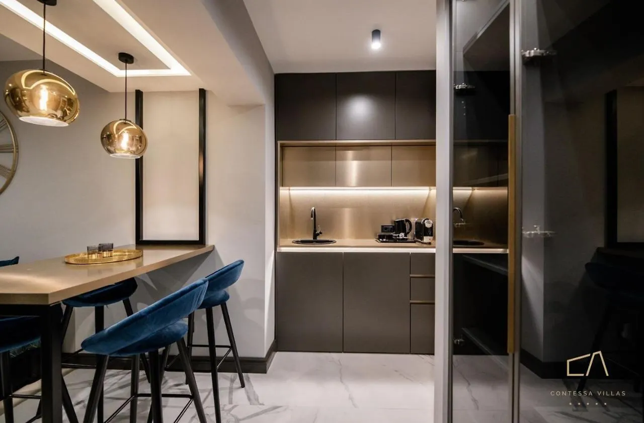 Luxury Apartments In Villa Curiera Malinska 5*,